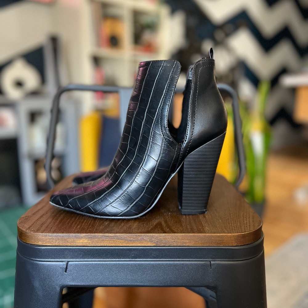 Black Crocodile Skin Heeled Ankle Boot